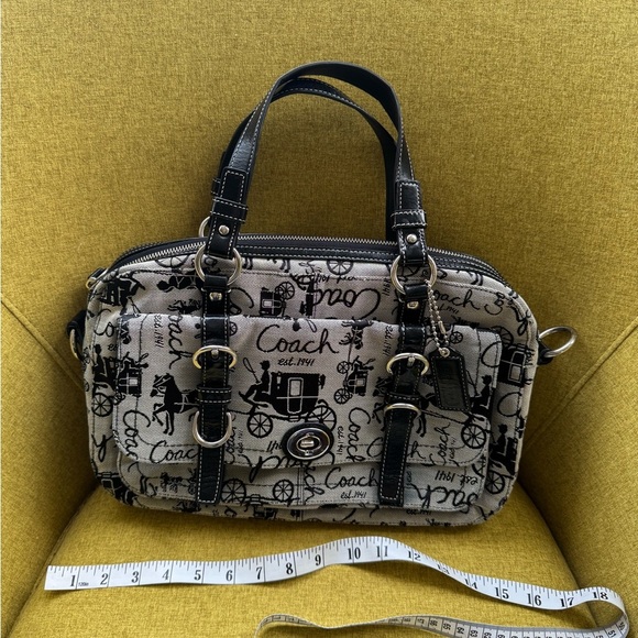 Coach Handbags - Coach Turnlock Black and Gray Women's Bag coach and buggy images
